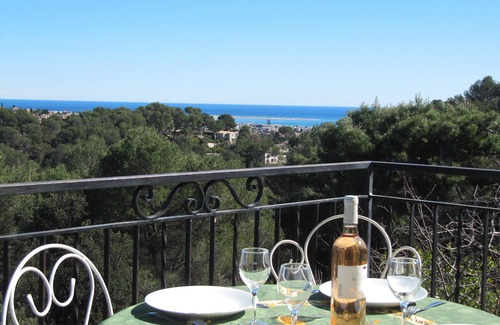 Cagnes-sur-Mer House | Sunny Villa sea view private pool & garden quiet close to the sea near NICE
