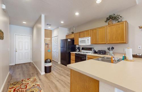 East Mesa Apartment | Sunny Villa