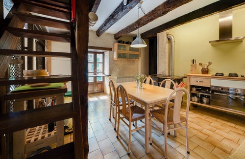 Brandonnet Villa | Sunny Watermill with Heated Pool
