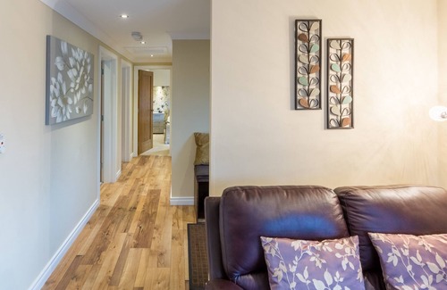 Troutbeck House | SUNNYBANK LODGE, family friendly, with a garden in Windermere