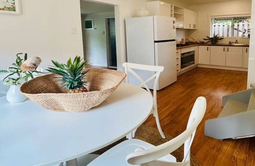 Fingal Head House | Sunnyboy at Fingal Head, pet friendly