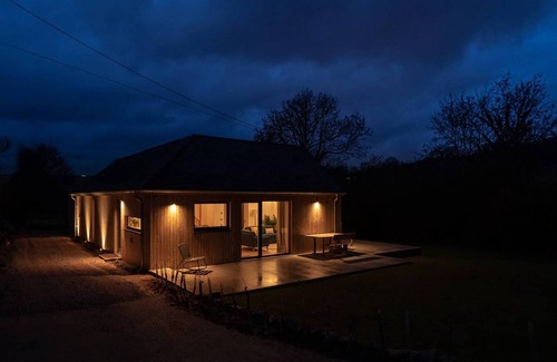 Shaldon House | Sunnybrook - Carbon Neutral eco House Near Beach