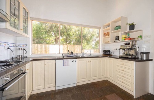 Surf Coast House | Sunnymead Heated Pool Retreat