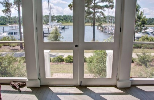 Oriental House | Sunnyside 6 - Beautiful Harborside retreat!