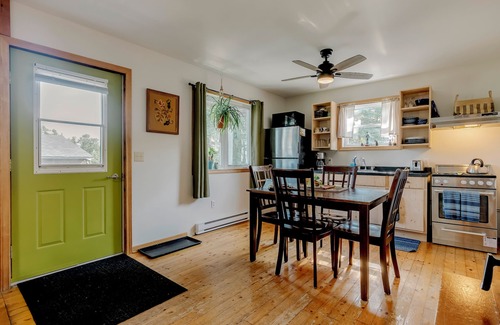 Birch Plain Cabin | Sunnyside Cabin, 2 Bedroom
