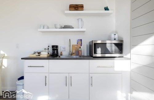 Sunnyside House | Sunnyside Carriage House W Shared Patio