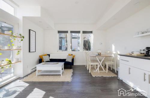 Sunnyside House | Sunnyside Carriage House W Shared Patio