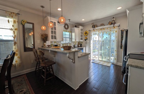 Lake Charles House | Sunnyside House at Penn Properties
