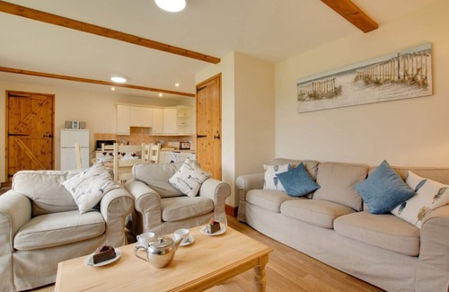 Wells-next-the-Sea House | Sunnyside Lodge - Three Bedroom House, Sleeps 6