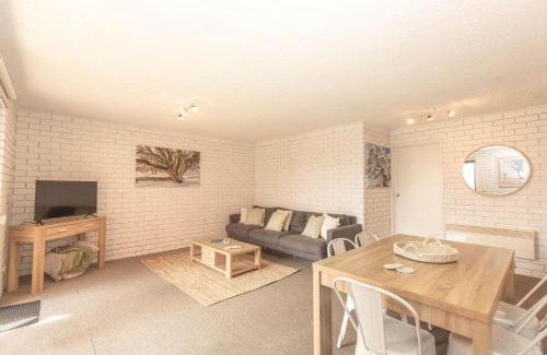 Jindabyne Apartment | Sunrise 15