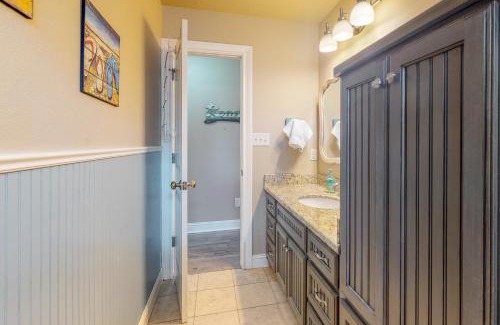 Crystal Beach House | Sunrise Beach