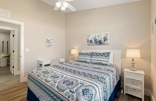 St. Augustine House | SunRise Cottage - Minutes to Downtown & Beaches