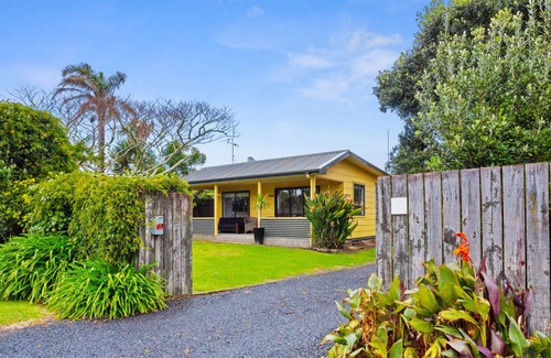 Waihi Beach House | Sunrise Cottage – Waihi Beach Holiday Home