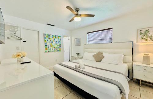 Sunrise Villa | Sunrise Family Oasis Pool Lake Canal Views