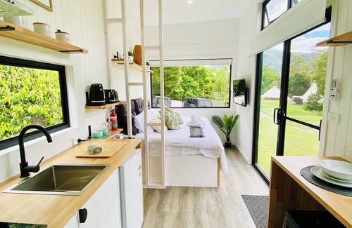 Wilsons Creek House | Sunrise Getaway At Heartland