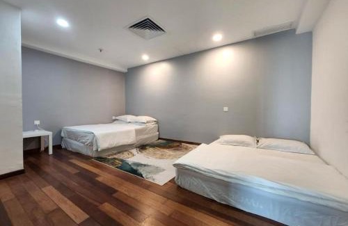 Downtown George Town Apartment | Sunrise Gurney Executive Premium Suite