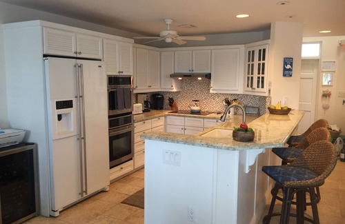 Islamorada Condo | Sunrise Haven - Maison 306 - Beach, Pool, Hot Tub, Kayaks, SUPs & Day Dock