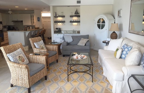 Islamorada Condo | Sunrise Haven - Maison 306 - Beach, Pool, Hot Tub, Kayaks, SUPs & Day Dock