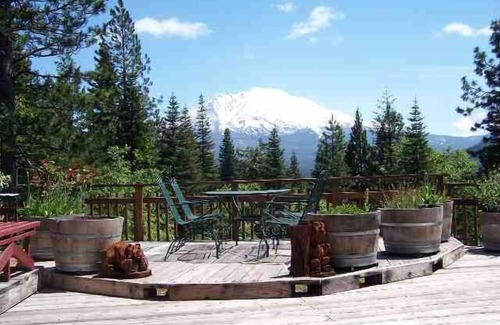 Weed House | Sunrise Lodge, A Mountain top home with Mt. views.