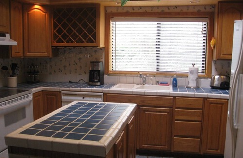 Weed Cabin | Sunrise Lodge with Awesome Views of Mt Shasta on Five Acres