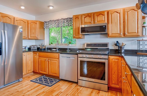 Geneva House | Sunrise On Harmony - Blissful Relaxation on Seneca Lake!