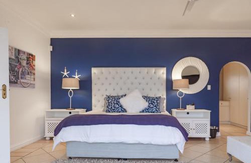 Umzumbe House | Sunrise on Stiebel Rocks