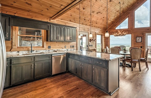 Blue Ridge Cabin | Sunrise Peak - Mountain View | Pet Friendly | Hot Tub