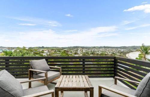Snells Beach House | Sunrise Point - Snells Beach Holiday Home