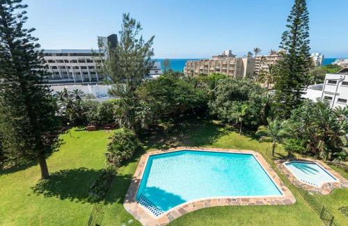 Ballito Apartment | Sunrise Pool At 201