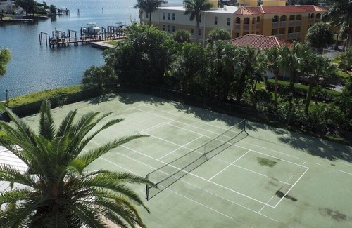 St. Pete Beach Condo | Sunrise Resort Unit 403