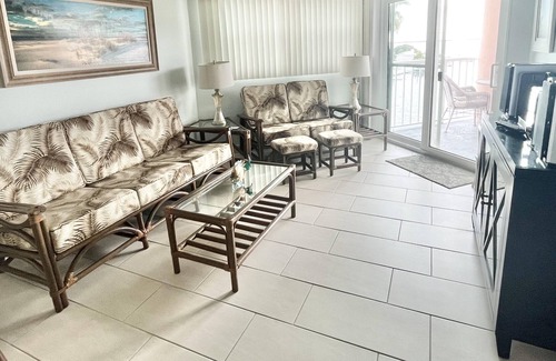 St. Pete Beach Condo | Sunrise Resort Unit 503