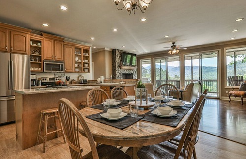 Ellijay Cabin | Sunrise Ridge - Sunrise Views, Hot Tub, Fire Pit