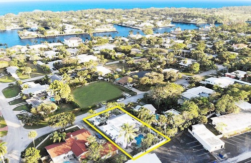 Boynton Beach House | Sunrise Sanctuary w/ HEATED pool, HOT TUB, Privacy