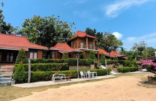 Karimunjava Hotel | Sunrise Sea Hill Cottages