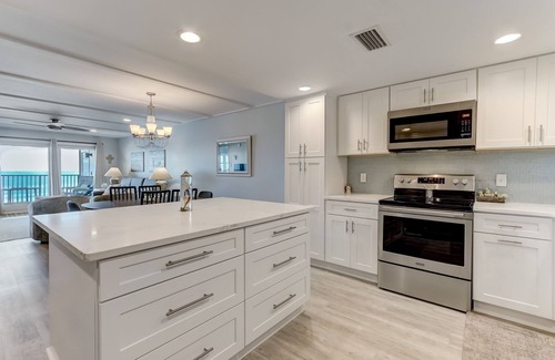Fernandina Beach Condo | Sunrise Serenity: Oceanfront Condo Oasis!