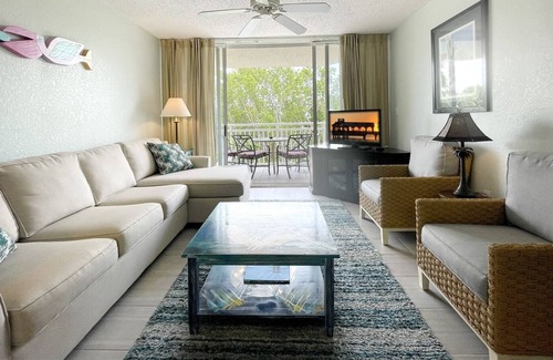 Key West Condo | Sunrise Suite 203- 2 bedroom 2 bath with shared pool