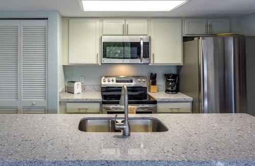 Key West Condo | Sunrise Suite 203- 2 bedroom 2 bath with shared pool