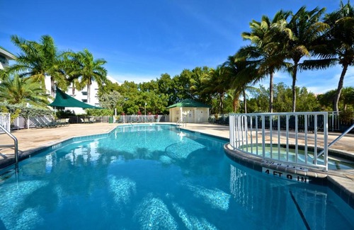Key West House | Sunrise Suites Trinidad Suite #105