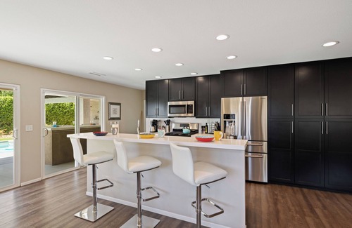 Palm Springs House | Sunrise Superstar: Awesome Backyard, Huge New Fire Pit