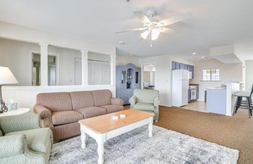 Kimberling City Apartment | Sunrise Views and Pool Access Table Rock Lake Condo
