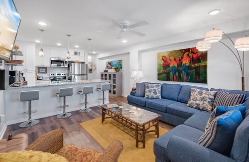 Port Aransas Condo | Sunrise Villa 101 - Ocean Views, Boardwalk & Pool!