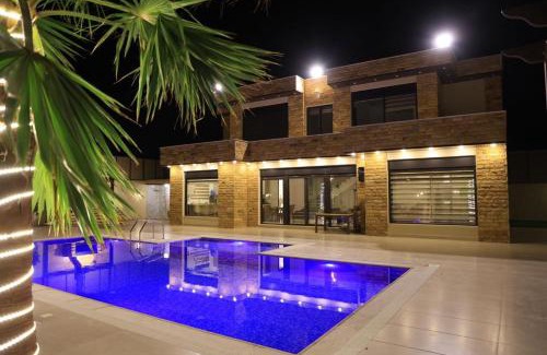Al-Maghtas Villa | Sunrise Villa