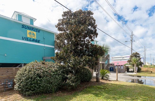 Gulf Shores Condo | Sunrise Village Condo! Charming 2 Bedrooms!