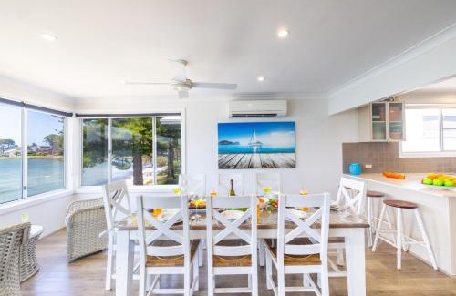 Soldiers Point House | Sunrise Waters 2-63 Soldiers Point Road, stunning waterfront property