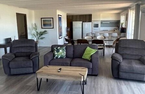 Kalbarri House | Sunrises Kalbarri, entire large family home