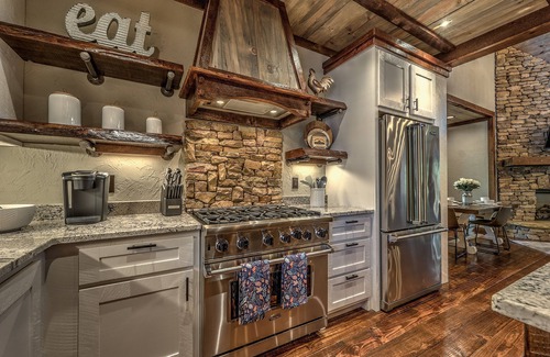 Blue Ridge Cabin | Sunrock Mountain Dream II ~ Luxury Cabin Hot Tub, Pool Table, Fire Pit & Sw. Bed