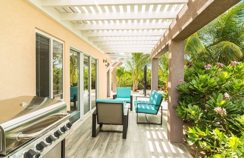 Long Bay House | SunSeaSand - 2Bdrm Seaside Cottage - Long Bay Hills