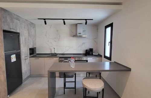 Les Berges du Lac Apartment | Sunset 303: brand new apt with gym in Lac 1
