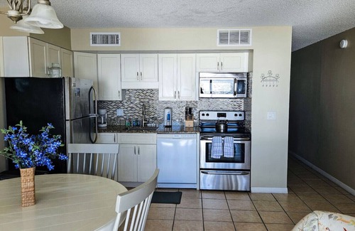 Longboat Key Condo | Sunset and Beach view unit 402