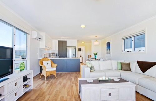 Aldinga Beach House | Sunset at Snapper Point ~ Aldinga Beach - Modern Coastal Beauty with Large Balcony and Sea Views